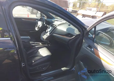 2019 Lincoln Mkc Reserve z USA, uszkodzony, nr VIN 5LMCJ3D92KUL25726